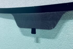 Ново предно стъкло за MITSUBISHI COLT VI 3D 2007-2013.-2 на ниска цена