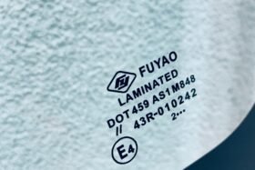 Предно стъкло MITSUBISHI SPACE STAR MIRAGE 12- SEN-3 на ниска цена