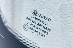 Ново предно стъкло за PEUGEOT 206 CC 2001-2007 с датчик.-3 на ниска цена