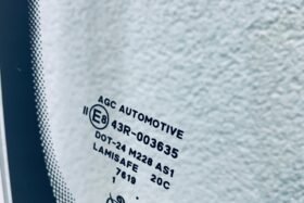 Ново предно стъкло за SEAT LEON 2016- AKU+KAM+СЕНС-3 на ниска цена