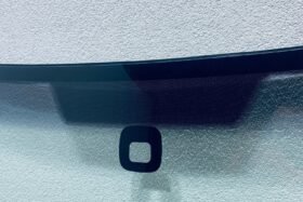 Ново предно стъкло за SKODA OCTAVIA II 2004-2009 с датчик за дъжд/залез.-2 на ниска цена