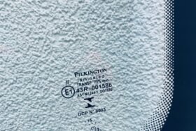 Ново предно стъкло за SKODA OCTAVIA III 13- HBK/KBI.-3 на ниска цена