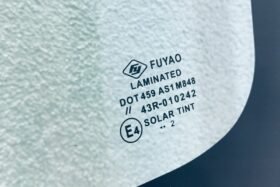 Ново предно стъкло за SUBARU IMPREZA 2011-2016 WRX LEVORG 2014--3 на ниска цена