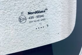 Ново предно стъкло за SUZUKI JIMNY 2018--2 на ниска цена