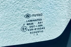 Ново предно стъкло за TOYOTA COROLLA XII 2019 - АКУСТИКА + КАМЕРА-3 на ниска цена