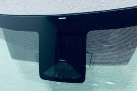 Ново предно стъкло за TOYOTA COROLLA XII 2023 - АКУСТИКА + КАМЕРА-2 на ниска цена