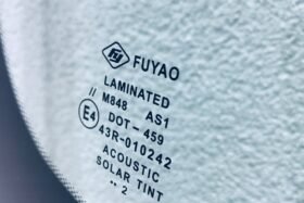 Ново предно стъкло за VOLVO XC40 17- АКУ+КАМ+СЕН+ГРЯЗА-3 на ниска цена