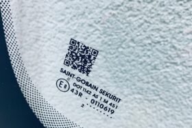 Ново предно стъкло за VW GOLF V VI 2003-2012 АКУ+СЕНЗ.-3 на ниска цена