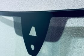 Ново предно стъкло за VW PASSAT B8 2014-2019 АКУСТИКА+КАМЕРА+СЕНЗОР-2 на ниска цена