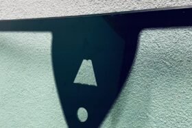 Ново предно стъкло за VW SHARAN 2015 - АКУ+КАМ+СЕНЗ.-2 на ниска цена