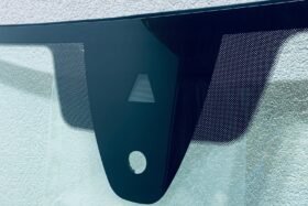 Ново предно стъкло за VW TIGUAN II 2015- АКУ+КАМ+СЕНЗОР-2 на ниска цена