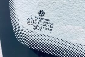 Ново предно стъкло за VW TOURAN II от 09.2022 - KAM+SEN+OE-3 на ниска цена