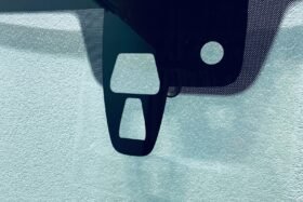 Ново предно стъкло за VW UP CITIGO MII 2016 - КАМЕРА + СЕНЗОР + ОГРЯВАНЕ-2 на ниска цена