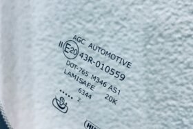 Ново стъкло за OPEL INSIGNIA II 2017 - АКУ + КАМ + СЕН + HUD-3 на ниска цена