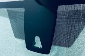 Ново стъкло за TOYOTA RAV4 V (XA50) 2019 - АКУ+КАМ+ОГРЯВАНЕ-2 на ниска цена