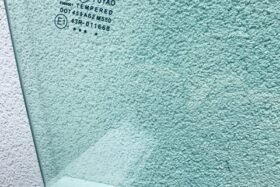 Ново странично дясно предно стъкло TESLA S 2013--2 на ниска цена