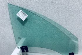 Ново странично дясно предно стъкло TESLA S 2013- на ниска цена