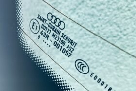 Ново задно стъкло AUDI A4 S4 СЕДАН 4D 2000-2007 ОРИГИНАЛ-2 на ниска цена