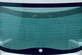 Ново задно стъкло за DACIA DUSTER SANDERO 2010- на ниска цена