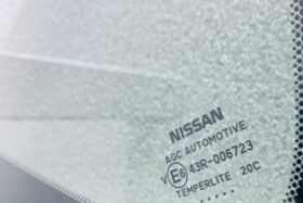 Ново задно стъкло за NISSAN NOTE 2006-2013-2 на ниска цена