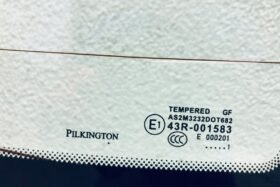 Ново задно стъкло за PEUGEOT 208 3/5D 2012->-2 на ниска цена