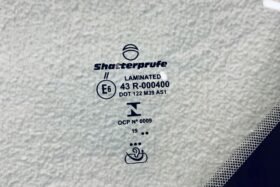Новото предно стъкло за FORD KUGA 2012-15 с подгряване