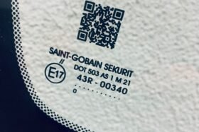 Предно стъкло НОВ ХЮНДАЙ i20 II 2014- KAM+SENS-3 на ниска цена