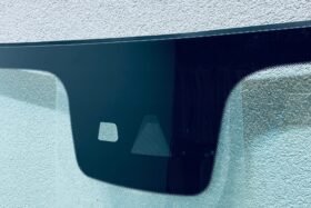 Предно стъкло MERCEDES E W213 2016- СЕНЗОР + КАМЕРА-2 на ниска цена