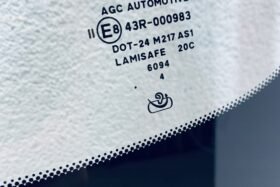 Новото предно стъкло за NISSAN NAVARA D23 2014--3 на ниска цена