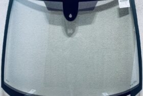 Новото предно стъкло за OPEL CORSA D 2007-14 SOL+SENS. на ниска цена