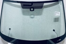 Новото предно стъкло за SKODA SUPERB II 2012-15 с обогрев и сензор. на ниска цена