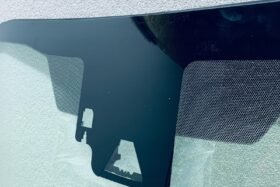 Новото предно стъкло за TOYOTA YARIS 2019 - KAM+SEN+HUD.-2 на ниска цена