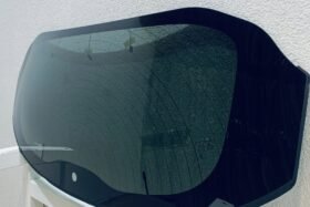 Новото задно стъкло за JAGUAR E-PACE 2017- OE на ниска цена