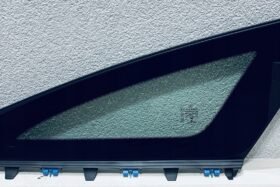 Оригинално задно дясно стъкло за каросерия MERCEDES CLA X118 2019- на ниска цена