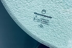 Предно стъкло ALFA ROMEO 159 2005-2011 АКУСТИКА+СЕНЗОР-3 на ниска цена