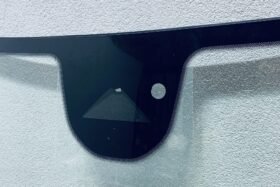 ПРЕДНО СТЪКЛО ALFA ROMEO TONALE 2022 - АКУСТИЧНО + КАМЕРА + СЕНЗОР-2 на ниска цена