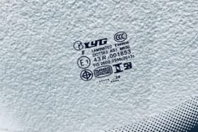 ПРЕДНО СТЪКЛО AUDI 100 C4 1990-1994 / AUDI A6 C4 1994-1997-3 на ниска цена