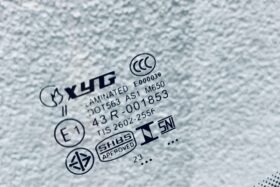 ПРЕДНО СТЪКЛО AUDI A3 1996-2003-3 на ниска цена