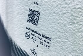 Предно стъкло AUDI A3 8V HBK 2013- АКУСТИКА+СЕНЗОР-3 на ниска цена