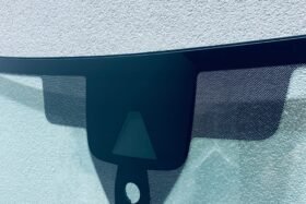 Предно стъкло AUDI A3 8Y 2020- КАМЕРА+СЕНЗОР+ОРИГИНАЛ-2 на ниска цена