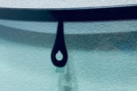 Предно стъкло AUDI A4 B6 B7 2000-2008 АКУСТИКА+СЕНЗОР-2 на ниска цена