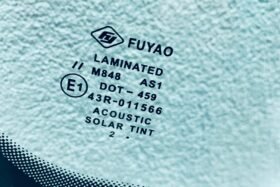 Предно стъкло AUDI A4 B6 B7 2000-2008 АКУСТИКА+СЕНЗОР-3 на ниска цена