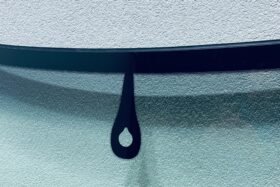 Предно стъкло AUDI A4 B6 B7 2000-2008 АКУСТИКА+СЕНЗОР+ОРИГИНАЛ-2 на ниска цена