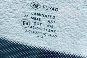 Предно стъкло AUDI A4 B9 2015- АКУСТИКА+КАМЕРА+СЕНЗОР+HUD-3 на ниска цена