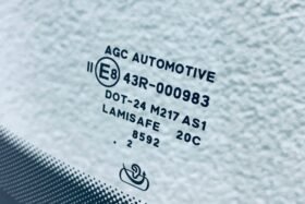 Предно стъкло AUDI A5 2007-2012 АКУСТИКА+КАМЕРА+СЕНЗОР-3 на ниска цена