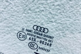 Предно стъкло AUDI A5 2016- АКУСТИКА+КАМЕРА+СЕНЗОР+OE-3 на ниска цена