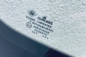 Предно стъкло AUDI A5 2016- SOLAR+КАМЕРА+СЕНЗОР+ОТОПЛЕНИЕ-3 на ниска цена