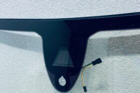 Предно стъкло AUDI A6 C7 2010-2012 АКУСТИКА+СОЛАР+КАМЕРА+СЕНЗОР-2 на ниска цена