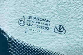 Предно стъкло AUDI A6 C8 2018- АКУСТИКА+КАМЕРА+СЕНЗОР-3 на ниска цена