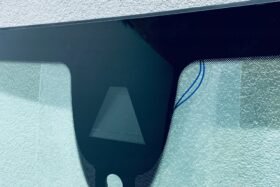 Предно стъкло AUDI A8 2013-2017 АКУСТИКА+КАМЕРА+СЕНЗОР-2 на ниска цена